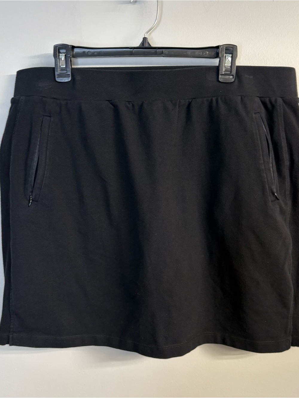 Black Women’s Casual Skort with Zipper Pockets